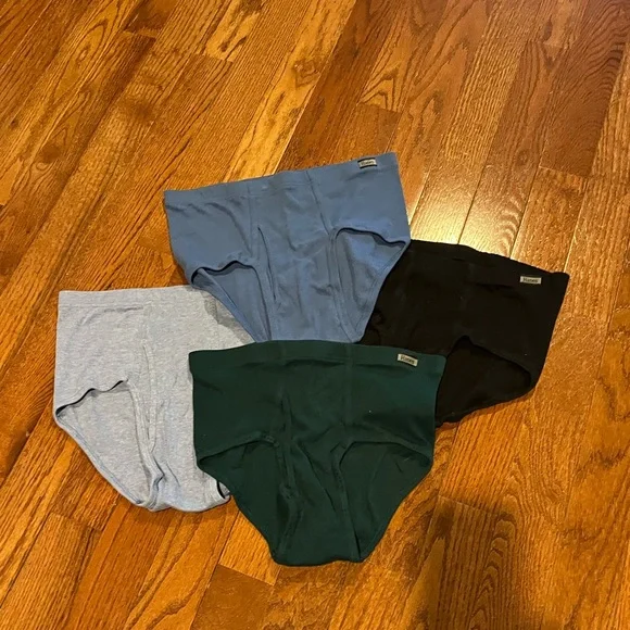 NWOT Men’s Hanes Comfort Soft Mid Rise Briefs, Bundle of 4, Large - Picture 3 of 12